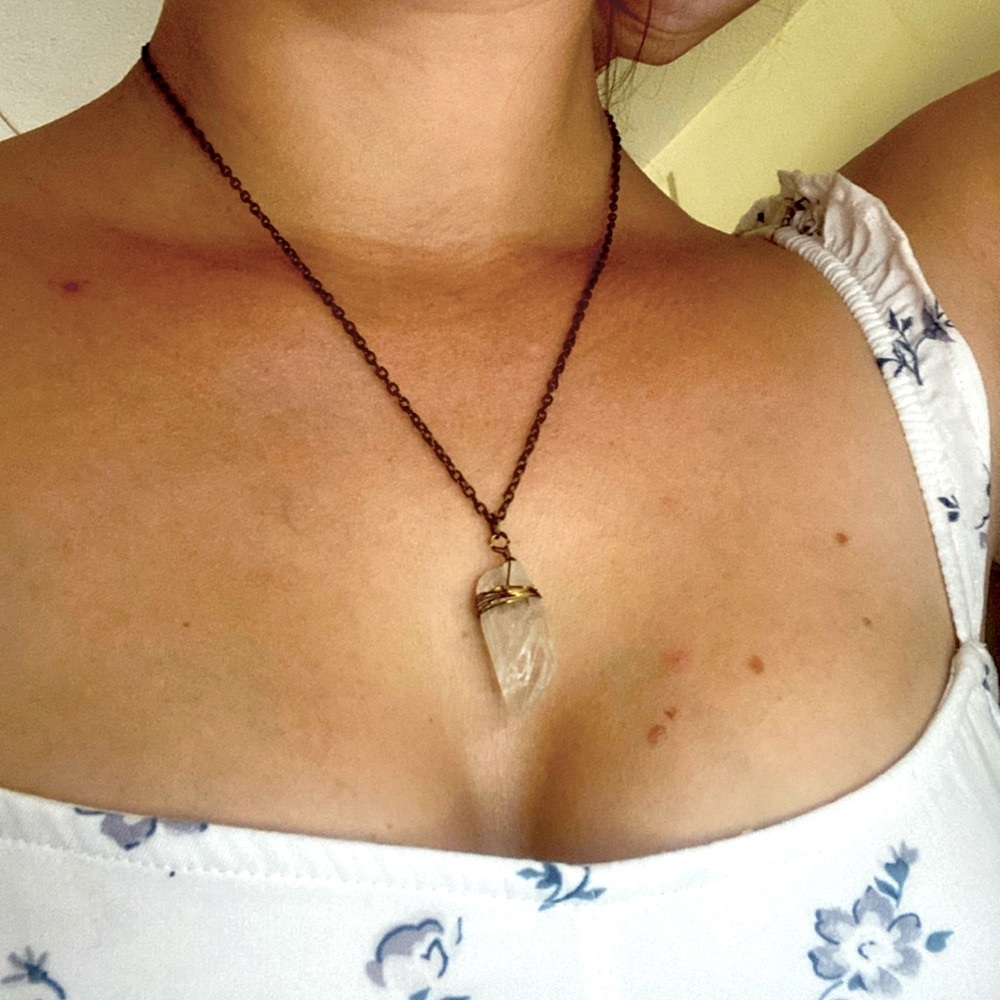 🌼 Handmade Quartz necklace